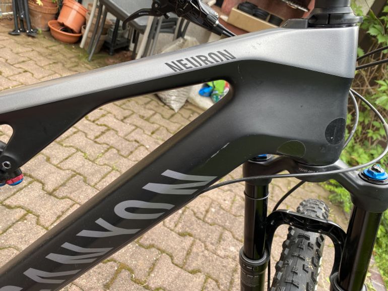Used Canyon Neuron CF 9.0 SL 2020 Mountainbike, Black — image 8 of 8