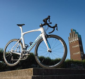Used Pinarello DOGMA F10/Shimano ULTEGRA 8000/VISION METRON Gr. 57, 5 NEUwertig 2019 Road & Gravel, White — image 2 of 11