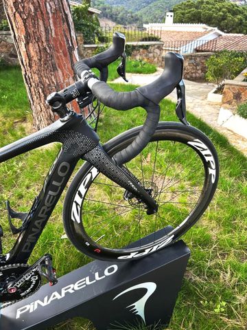 Used Pinarello DOGMA F10 Disc/Shimano Ultegra Di2/Zip 303 Size S-XS TOP 2021 Road & Gravel, Black — image 6 of 7