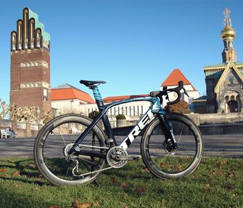 Used Trek TREK MADONE Segafredo SLR PROJECT ONE "BLUE TINT" CERAMICPEED/SRAM AXS/Gr.56 NEU 2022 Road & Gravel — image 13 of 20