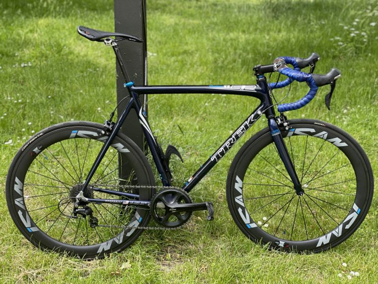 Used Trek Madone SL 5.2 2006 Road & Gravel, Blue — image 1 of 5