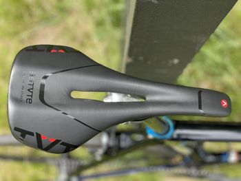 Used Trek Madone SL 5.2 2006 Road & Gravel, Blue — image 5 of 5