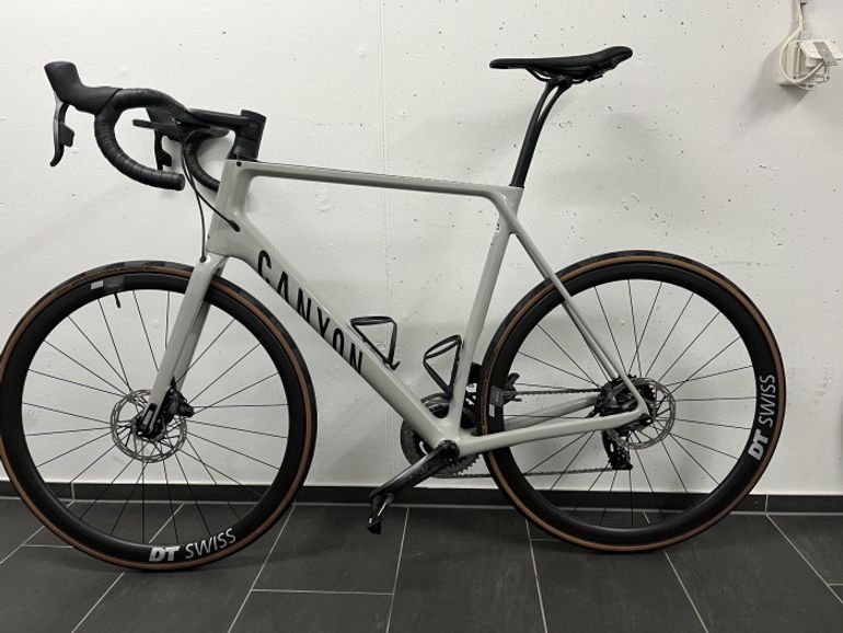 Used Canyon Endurace CF SL 8 Disc eTap 2022 Road & Gravel, Hellgrau — image 1 of 10