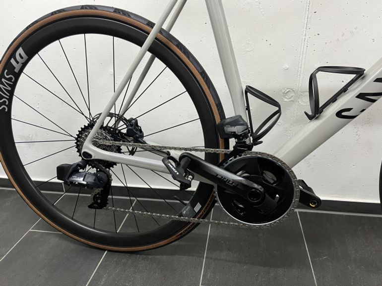 Used Canyon Endurace CF SL 8 Disc eTap 2022 Road & Gravel, Hellgrau — image 3 of 10