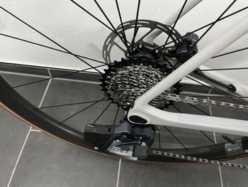 Used Canyon Endurace CF SL 8 Disc eTap 2022 Road & Gravel, Hellgrau — image 5 of 10