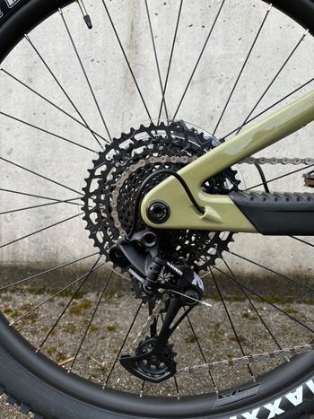 Used Merida eONE-SIXTY 6000 2024 2024 Mountainbike, Green, 27.5 — image 7 of 7