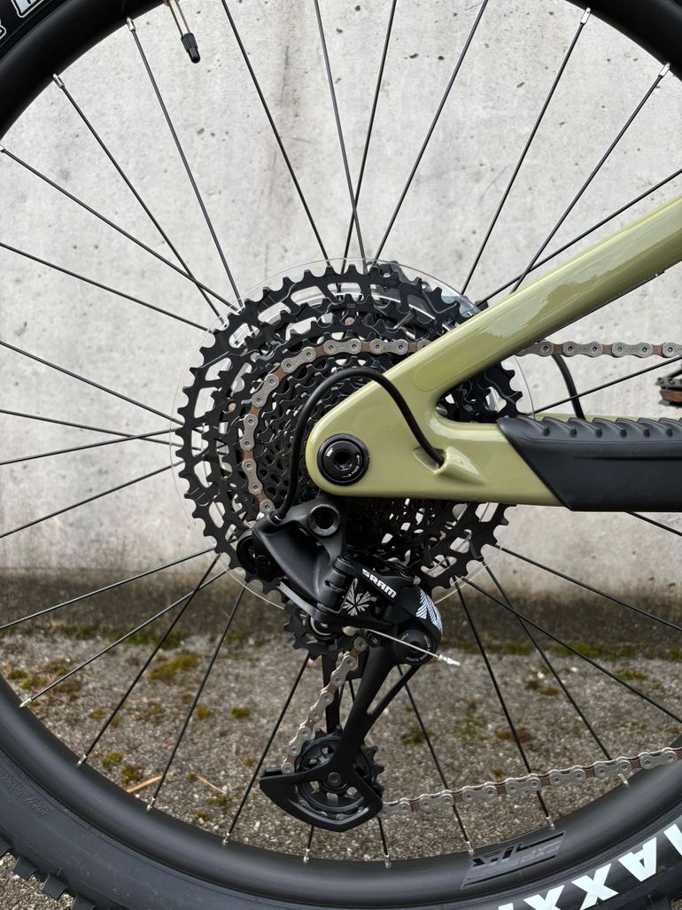 Used Merida eONE-SIXTY 6000 2024 2024 Mountainbike, Green, 27.5 — image 7 of 7