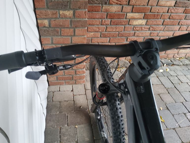 Used Canyon Spectral 29 CF 9 2021 Mountainbike, Black — image 11 of 17