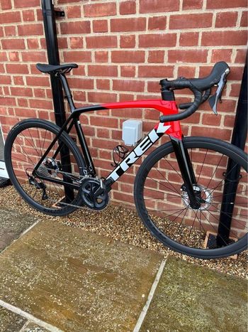 Used Trek Emonda SL6 Pro 2023 - 56 Cm - Shimano Ultergra Di2 2023 Road & Gravel, Red — image 1 of 4