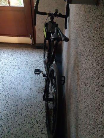 Used Giant Contend AR 1 2024 2024 Road & Gravel — image 5 of 5