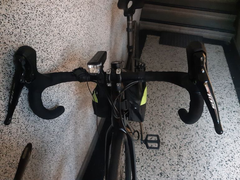 Used Giant Contend AR 1 2024 2024 Road & Gravel — image 4 of 5