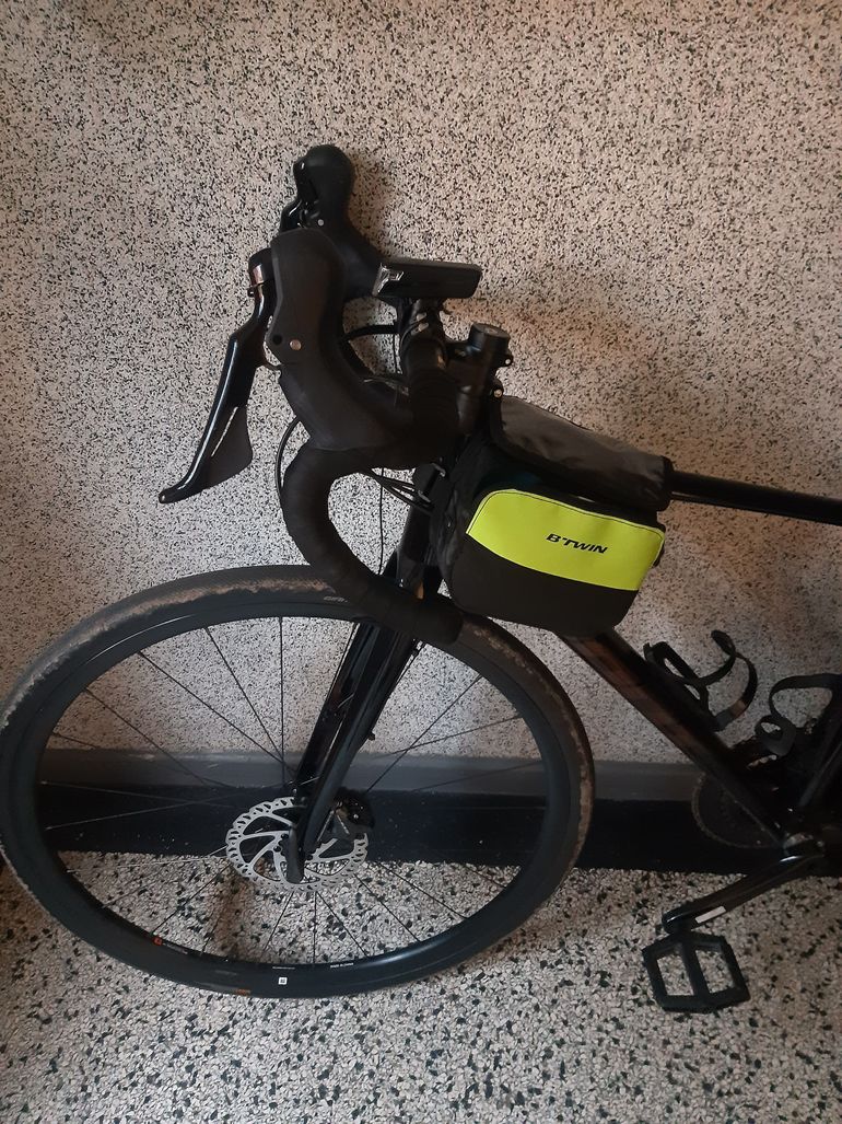 Used Giant Contend AR 1 2024 2024 Road & Gravel — image 2 of 5