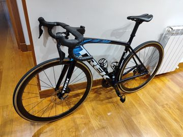 Trek Émonda SLR 9 2021 2021 Road & Gravel usato, Blu — immagine 2 di 8