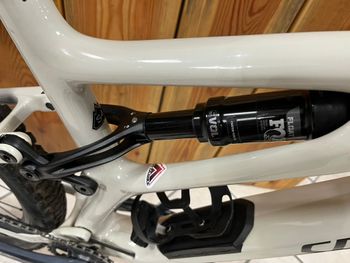Used Specialized Stumpjumper carbon comp 2022 Mountainbike, Light Gray — image 2 of 14