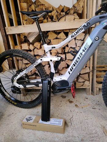 Used Haibike XDURO NDURO 3.0 2019 2019 Mountainbike, White, 27.5 (650B) — image 13 of 14