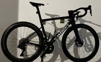 Used Specialized Tarmac S Works SL8 2024 Road & Gravel, Blue — image 1 of 11