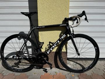 Focus IZALCO MAX RED eTap 2018 2018 Road & Gravel de segunda mano, Negro — imagen 1 de 7