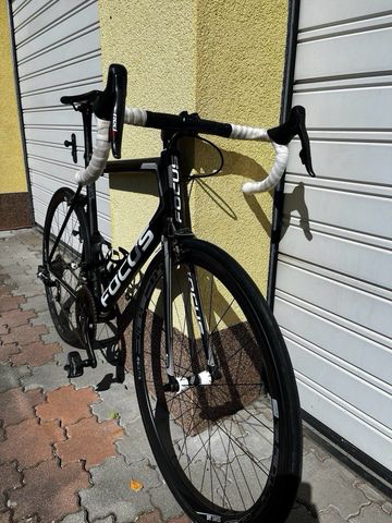 Focus IZALCO MAX RED eTap 2018 2018 Road & Gravel de segunda mano, Negro — imagen 4 de 7