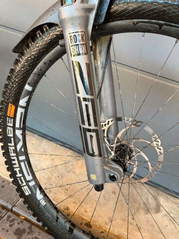 Used RAAW Madonna V2.2 2021 Mountainbike — image 2 of 6