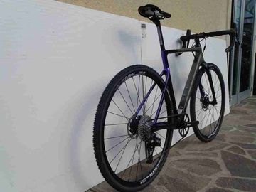 Used Cannondale SuperSix EVO CX 2022 2022 Road & Gravel, Light Gray — image 5 of 13