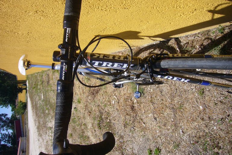 Used Trek 5900 Superlite 2004 Road & Gravel, Hellgrau — image 3 of 13