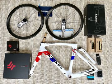 Used Pinarello Dogma F12 Disc Ben Swift (NEW, size 540) 2022 Road & Gravel