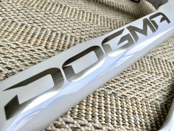 Gebrauchtes Pinarello Dogma F Disc CRYSTAL WHITE 2024 + Campagnolo Super Record EPS + Bora WTO 45 2024 Road & Gravel, Weiß — Bild 2 von 19