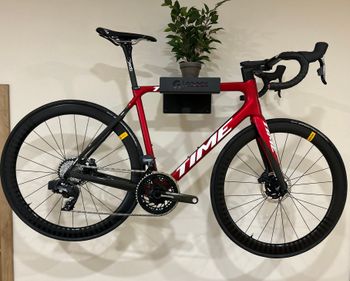 Time - Alpe d´Huez disc Chroma Red- SRAM FORCE AXS, 2024