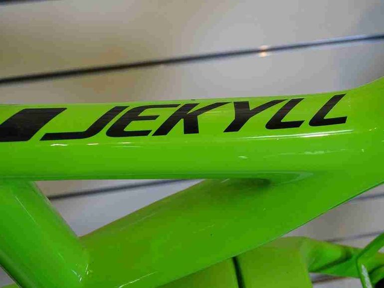 Used Cannondale Jekyll Carbon 1 2017 2017 Mountainbike, Green, 27.5 — image 4 of 16