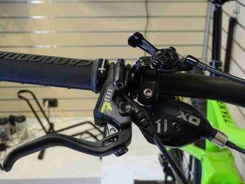 Used Cannondale Jekyll Carbon 1 2017 2017 Mountainbike, Green, 27.5 — image 8 of 16