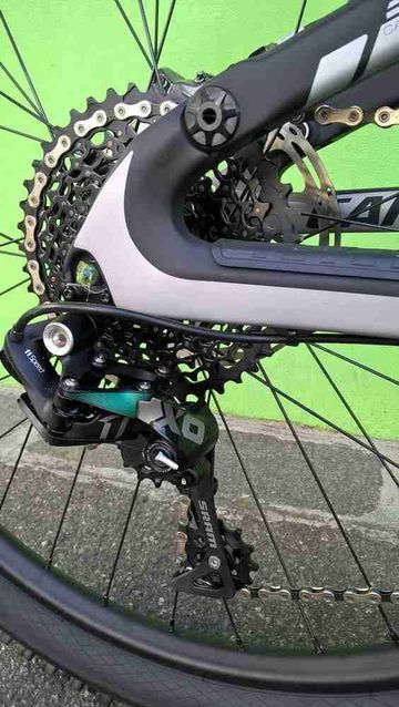 Cannondale JEKYLL Hi-MOD CARBON 2 Mountainbike de segunda mano, Negro — imagen 4 de 14