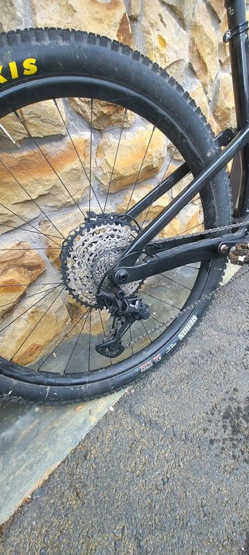 Used Orbea OCCAM M10 2023 2023 Mountainbike, Black, 29 — image 3 of 4