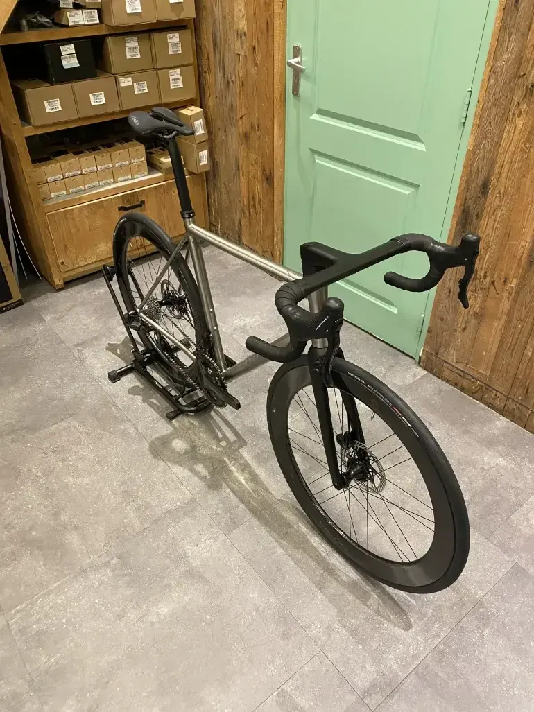 Używany Pilot Celes Super Record Wireless 2023 Road & Gravel — zdjęcie 2 z 3