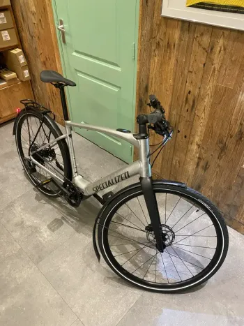 Used Specialized Turbo Vado SL 5.0 EQ 2023 Mountainbike, Light Gray — image 3 of 3