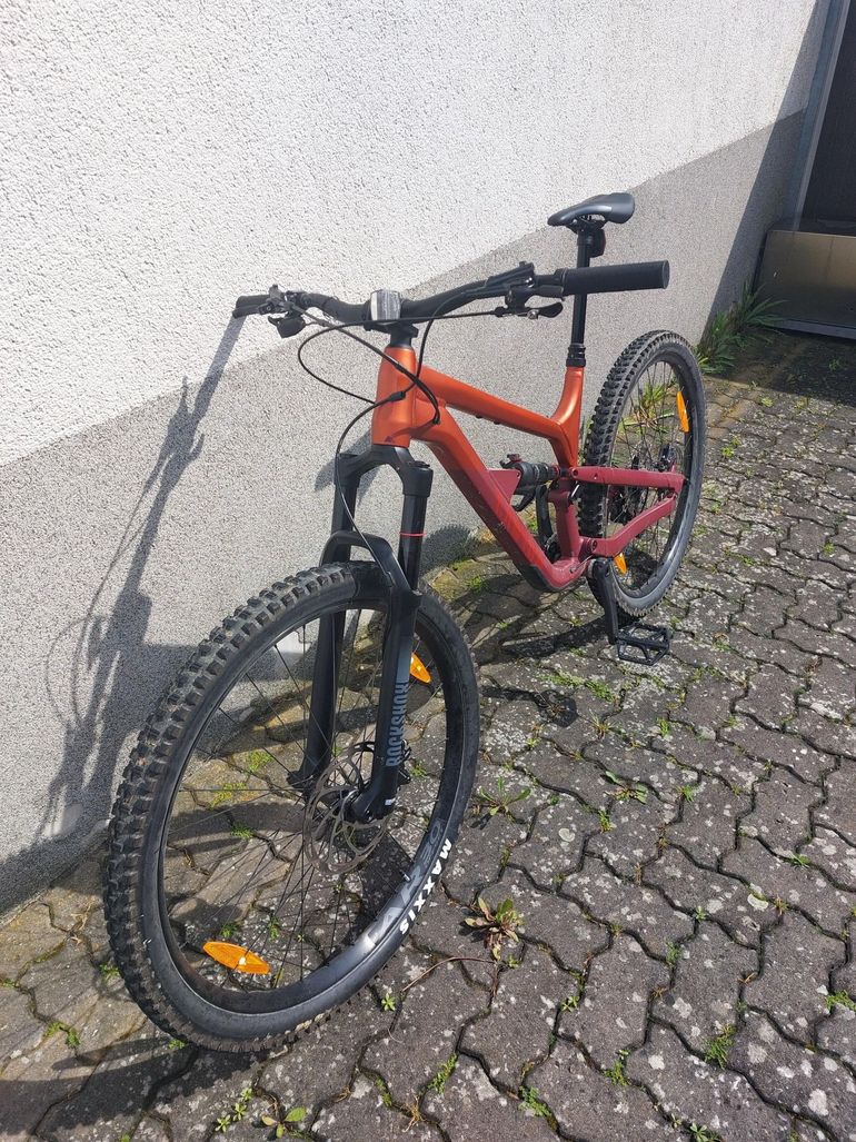 Used Canyon Spectral 125 AL 5 2023 2023 Mountainbike, Red, 29 — image 1 of 6