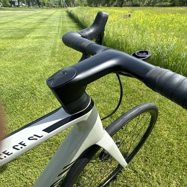 Used Canyon Endurace CF SL 8 Disc Di2 2022 2022 Road & Gravel — image 4 of 8