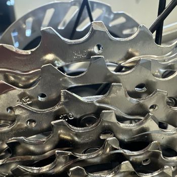 Used Canyon Endurace CF SL 8 Disc Di2 2022 2022 Road & Gravel — image 6 of 8
