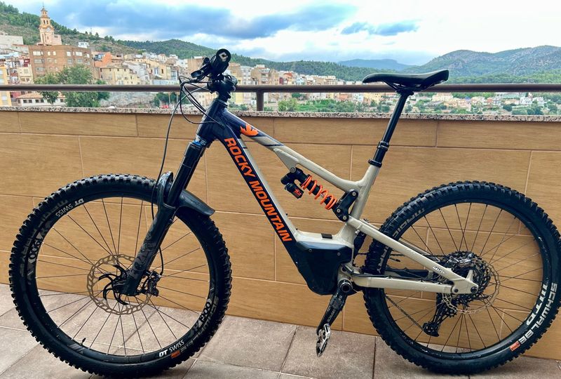 Used Rocky Mountain Altitude Powerplay 2021 MTB