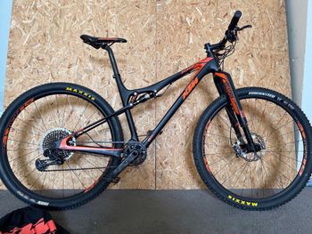 Gebrauchtes KTM Scarp MT Prestige 2020 2020 Mountainbike, Schwarz, 29 — Bild 3 von 11