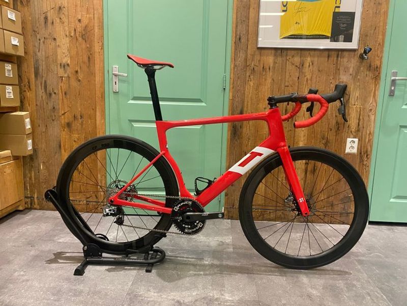 Tweedehands 3T Strada TEAM Red eTap 2022 Road & Gravel