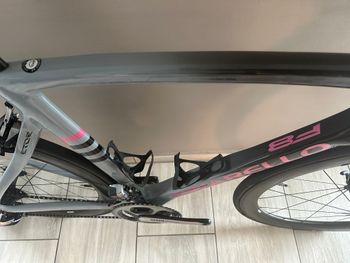 Used Pinarello F8 2019 Road & Gravel, Black — image 4 of 5