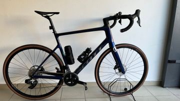 Used Scott Addict 10 2022 2022 Road & Gravel, Blue — image 2 of 3