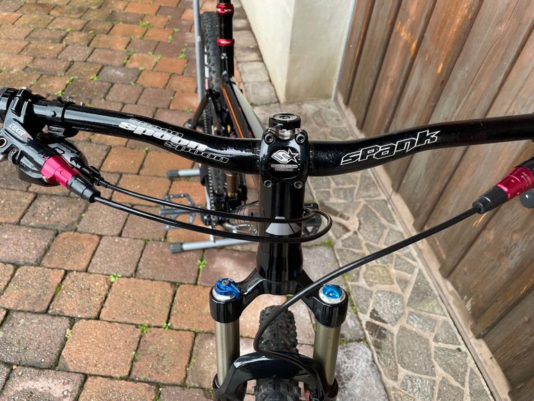 Used Canyon Nerve XC 8.0 2012 Mountainbike, Black — image 7 of 9
