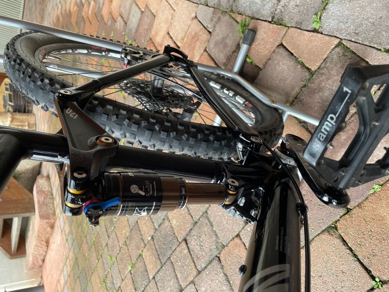 Used Canyon Nerve XC 8.0 2012 Mountainbike, Black — image 8 of 9