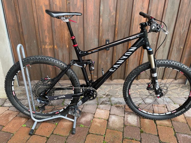 Used Canyon Nerve XC 8.0 2012 Mountainbike, Black — image 1 of 9
