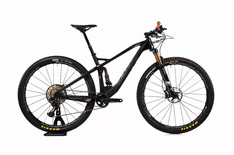 Used Megamo Track Elite 2019 Mountainbike, Black — image 1 of 40