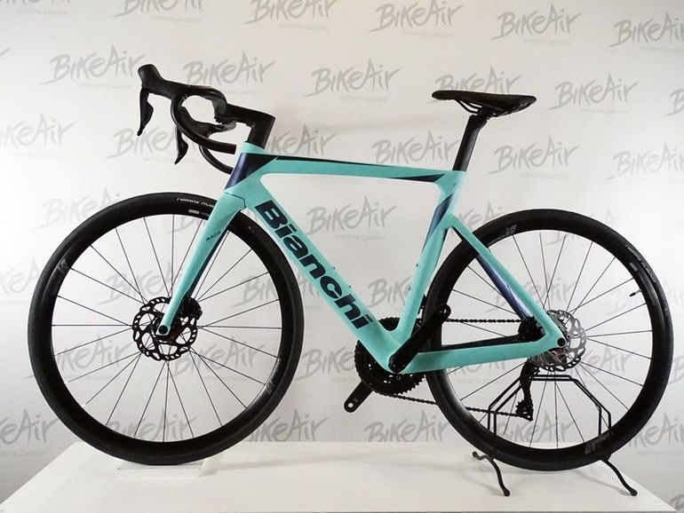 Used Bianchi Oltre Race 105 Di2 2024 Road & Gravel, Blue — image 1 of 7