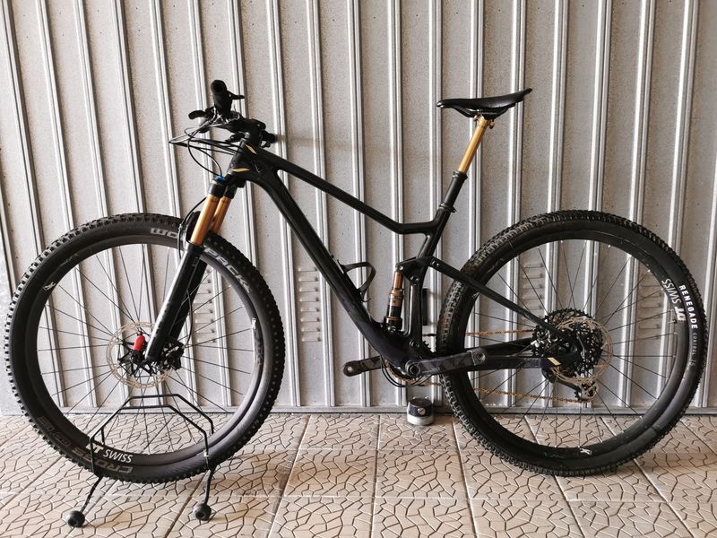 Scott Spark 900 Ultimate 2018 2018 Mountainbike d'occasion — image 3 sur 5