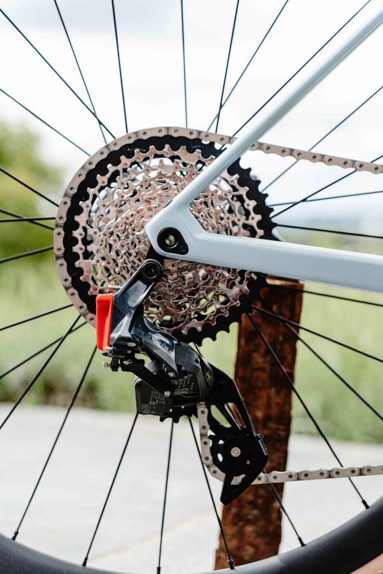 Used BMC Roadmachine X ONE 2023 2023 Road & Gravel, Blue — image 8 of 20