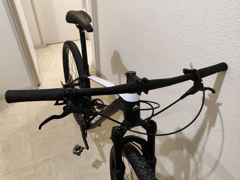 Used Merida BIG.NINE 3000 2022 2022 Mountainbike, Black, 29 — image 5 of 8